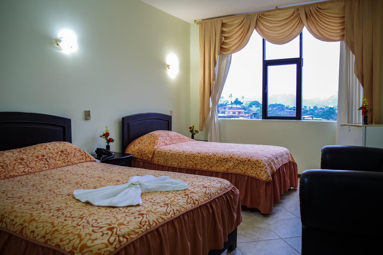 Hotel Oro Negro Puyo Dış mekan fotoğraf