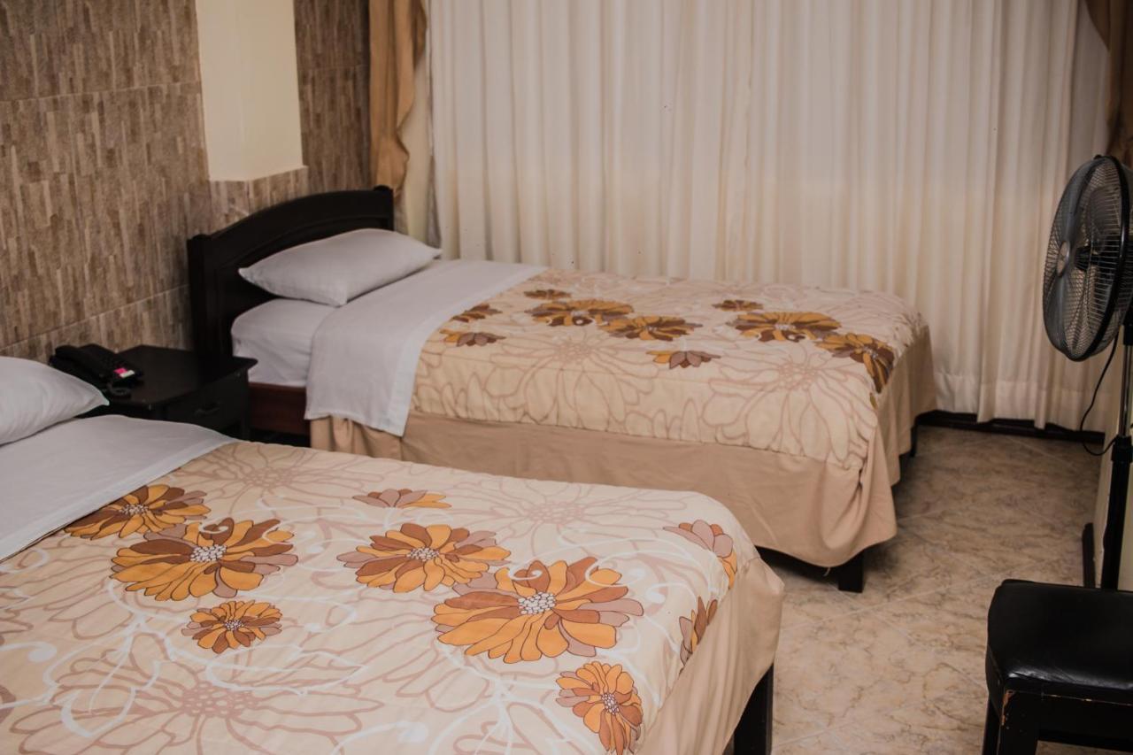 Hotel Oro Negro Puyo Dış mekan fotoğraf